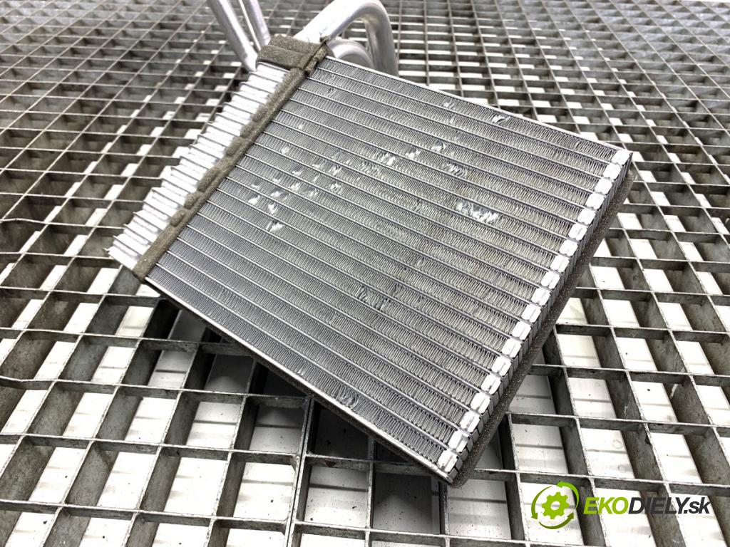 FORD KUGA II SUV 2019 110 kW 1.5 EcoBoost 1499 Výhrevné teleso, radiátor kúrenia  (Radiátor kúrenia)