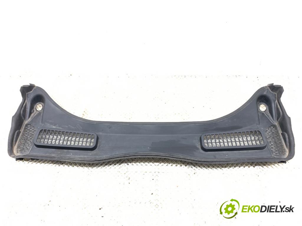 FORD KUGA II SUV 2019 110 kW 1.5 EcoBoost 1499 torpédo plast pod čelní okno FV44-S02216-BA (Plast pod čelním sklem)