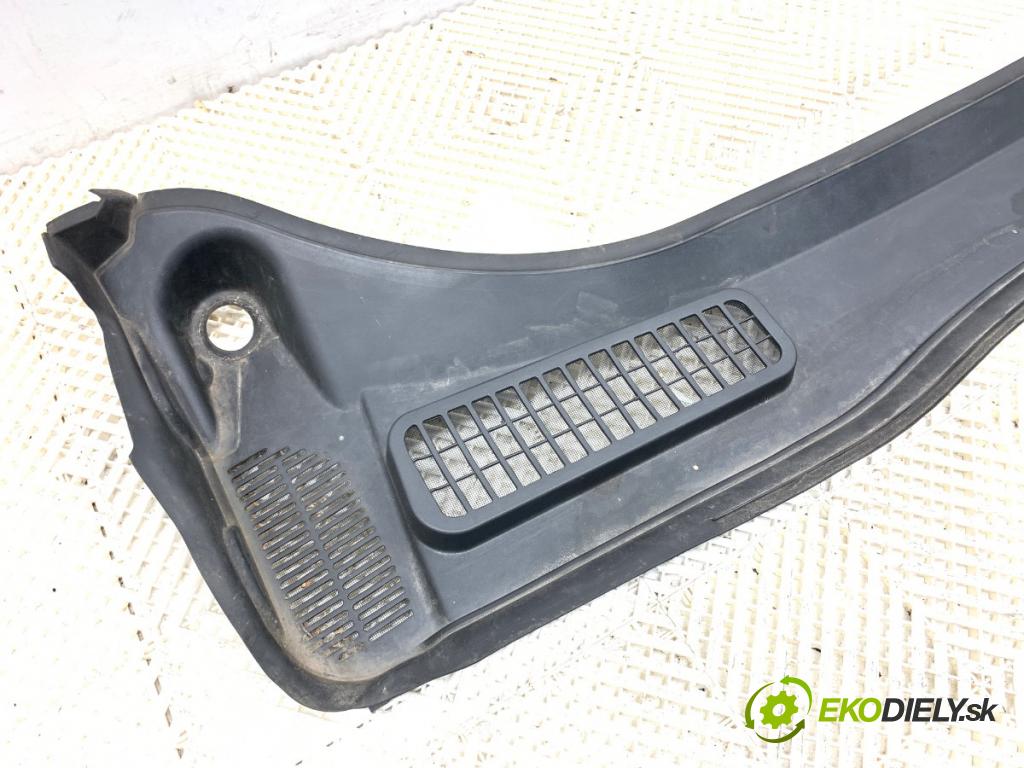 FORD KUGA II SUV 2019 110 kW 1.5 EcoBoost 1499 torpédo plast pod čelní okno FV44-S02216-BA (Plast pod čelním sklem)