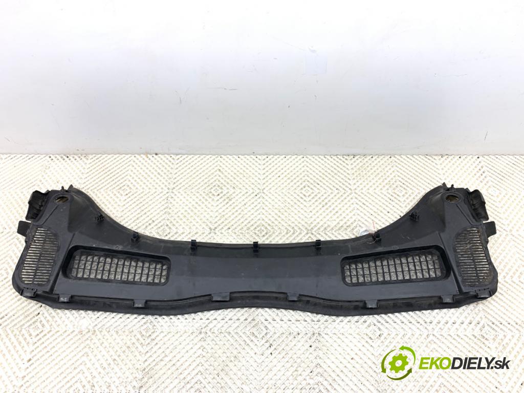 FORD KUGA II SUV 2019 110 kW 1.5 EcoBoost 1499 torpédo plast pod čelní okno FV44-S02216-BA (Plast pod čelním sklem)