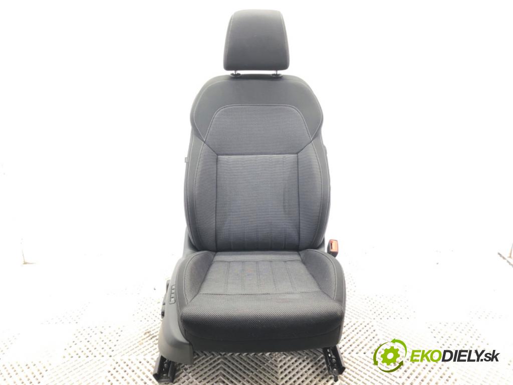 SKODA SUPERB III Kombi 2023 110 kW 2.0 TDI 1968 sedadlo pravý přední část 