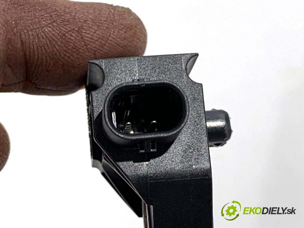 BMW G30 sedan 2021 110 kW 518 d Mild-Hybrid 1995 Snímač nárazu 9341546 (Snímač nárazu)