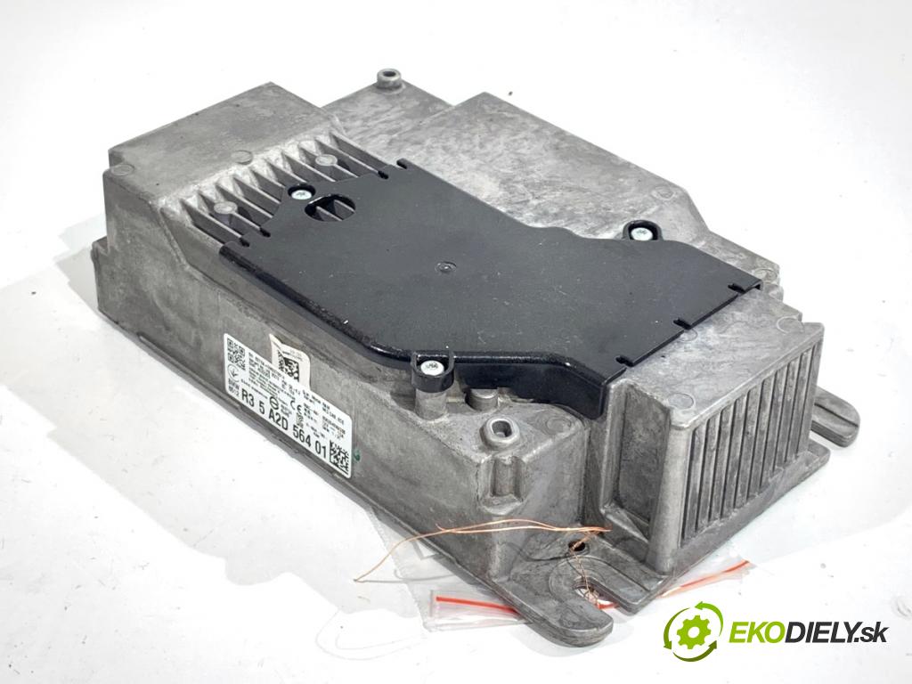 BMW G30 sedan 2021 110 kW 518 d Mild-Hybrid 1995 Zosilňovač radia 5A2D564 (Zosilňovač)