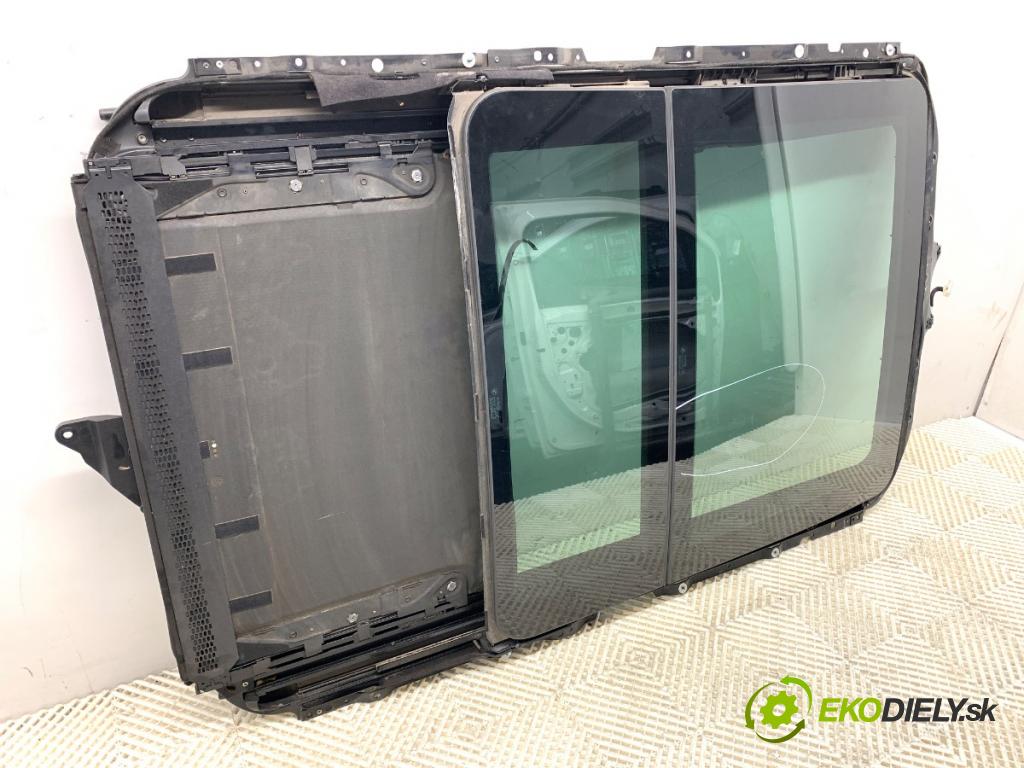 BMW E83 SUV 2007 110 kW 2.0 d 1995 střešní okno 3449359 6922652 (Sklo karoserie)
