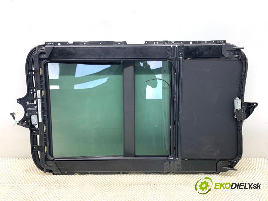 BMW E83 SUV 2007 110 kW 2.0 d 1995 střešní okno 3449359 6922652 (Sklo karoserie)