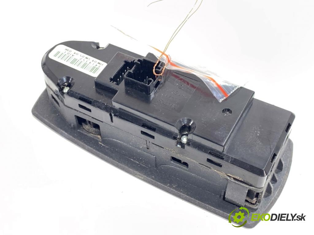 BMW E83 SUV 2007 110 kW 2.0 d 1995 Prepínač okien 3414352 (Prepínacie páčky pod volantom)