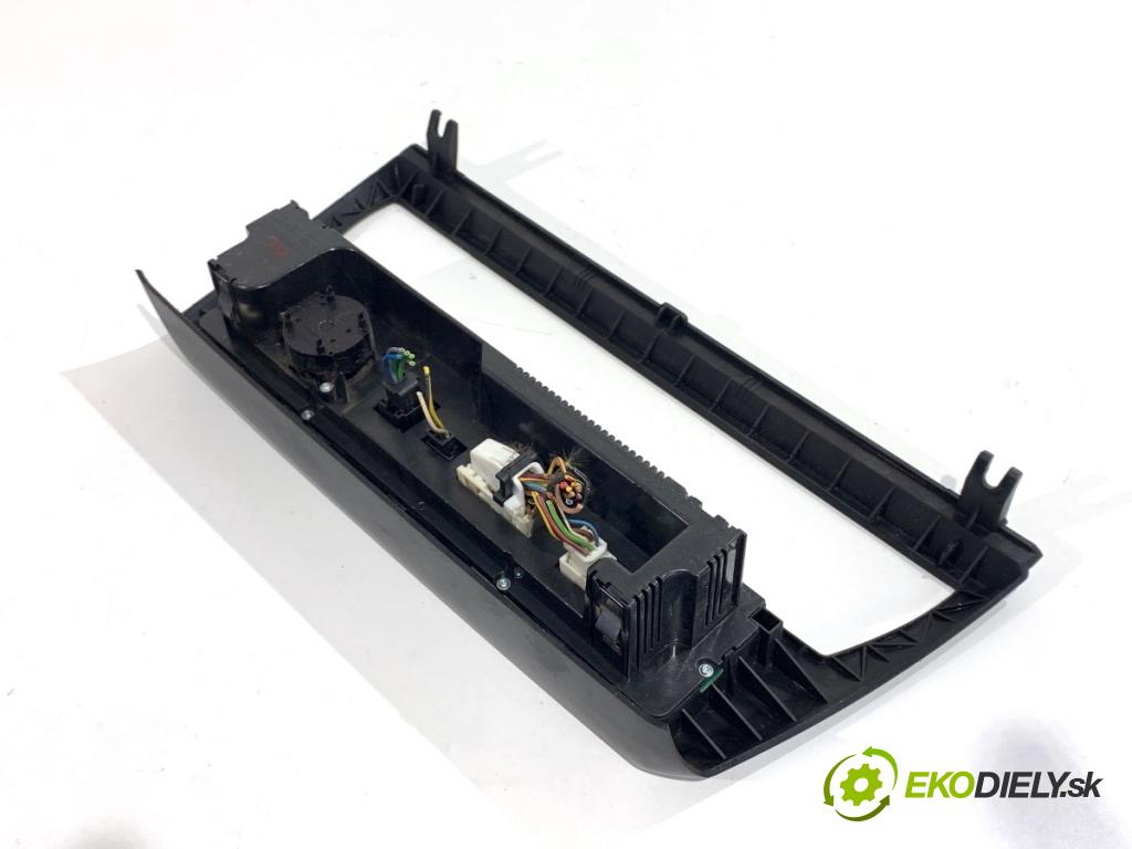 BMW E83 SUV 2007 110 kW 2.0 d 1995 Panel ovládaní topení 3443981 (Páčky pod volantem)