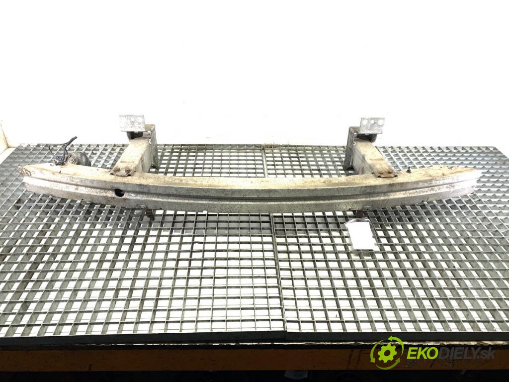 BMW E83 SUV 2007 110 kW 2.0 d 1995 výztuha nárazníka přední část  (Přední výztuha)