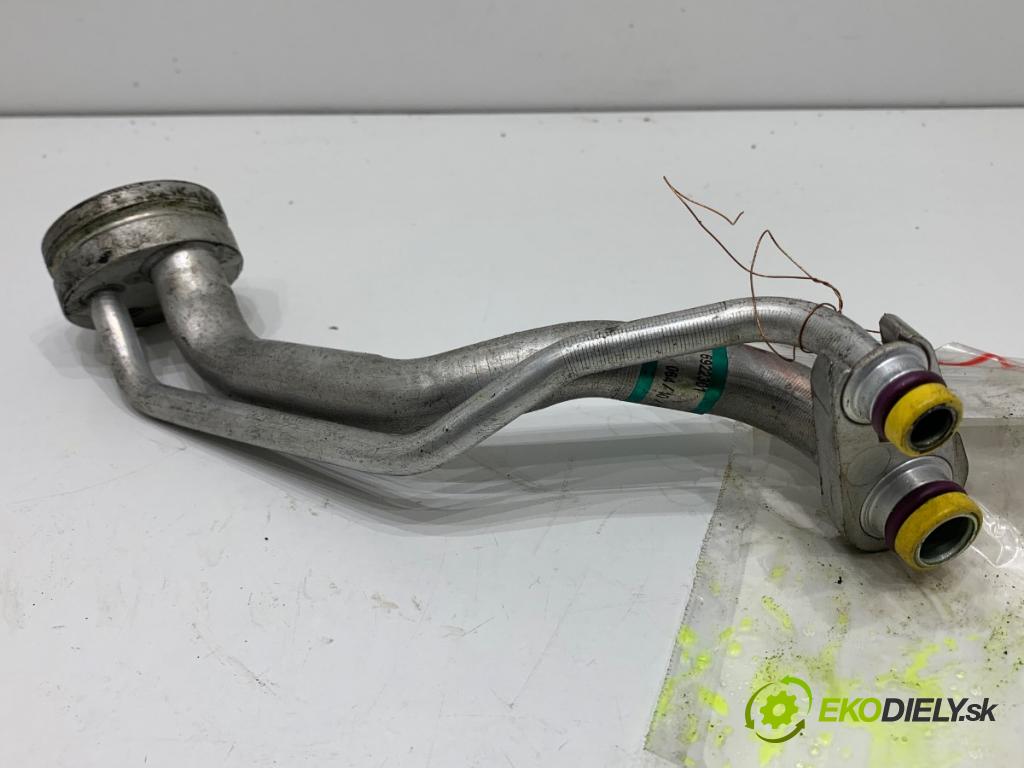 BMW E83 SUV 2007 110 kW 2.0 d 1995 rúrka klimatizace 6922301 (Trubka klimatizace)