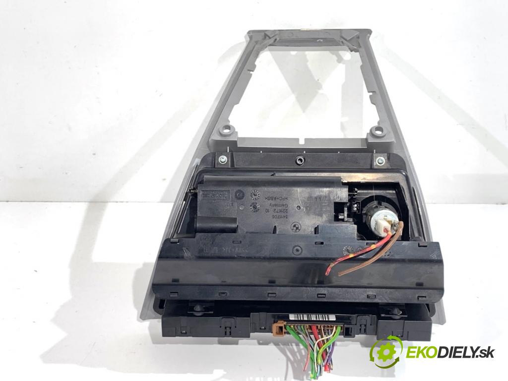 BMW E83 SUV 2007 110 kW 2.0 d 1995 Lišta Rámček Priehradka, kastlík TUNEL: STŘEDNÍ: 3411706