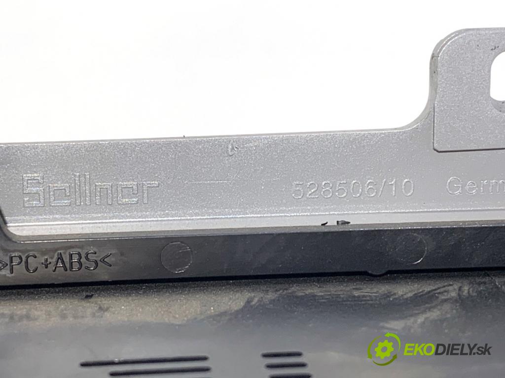 BMW E83 SUV 2007 110 kW 2.0 d 1995 Lišta Rámček Priehradka, kastlík TUNEL: STŘEDNÍ: 3411706