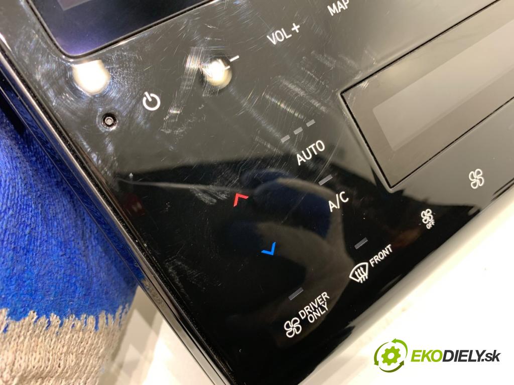 HYUNDAI TUCSON SUV 2021 132 kW 1.6 T-GDI HTRAC 1598 Dislpej 96525-CZ100 (Prístrojová doska)