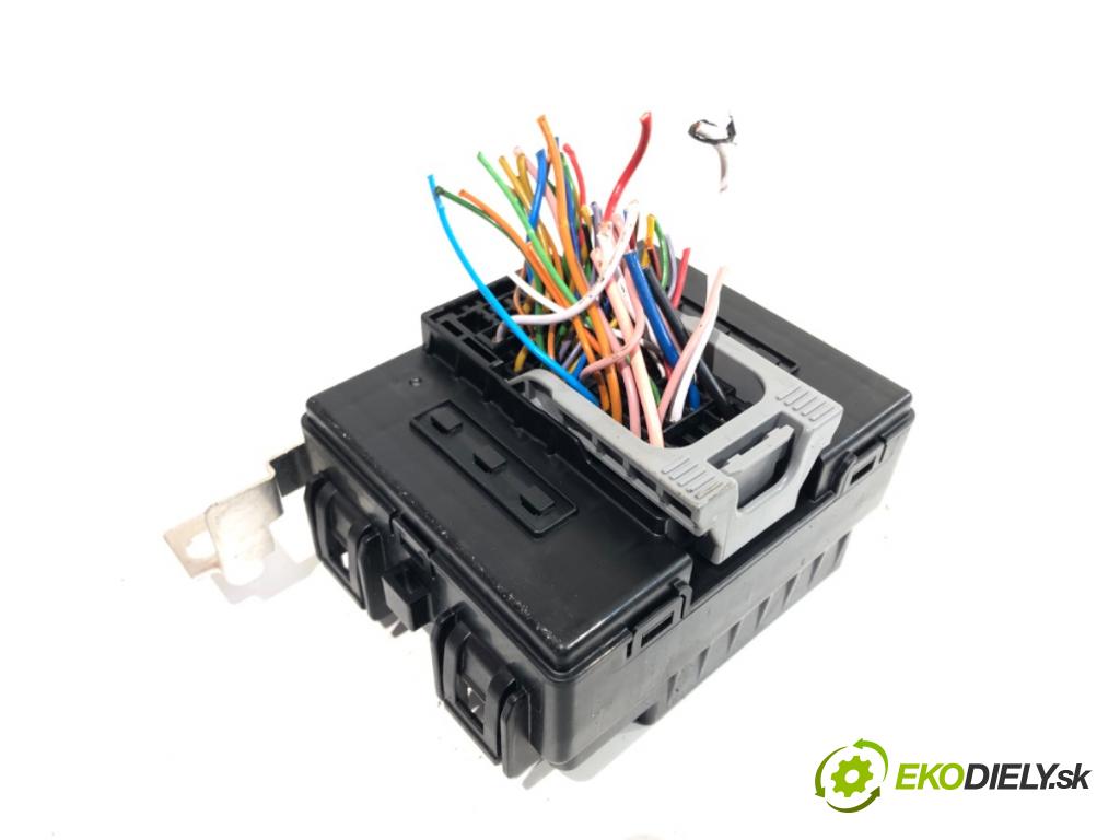 HYUNDAI TUCSON SUV 2021 132 kW 1.6 T-GDI HTRAC 1598 Skrinka poistková 91959-N7020 (Poistková skrinka)