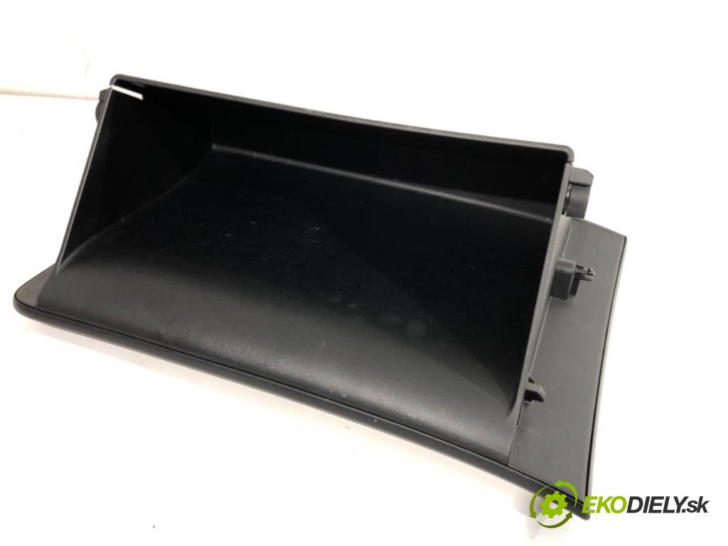 HYUNDAI TUCSON SUV 2021 132 kW 1.6 T-GDI HTRAC 1598 přihrádka kastlík spolujezdce  (Přihrádka (kastlík))