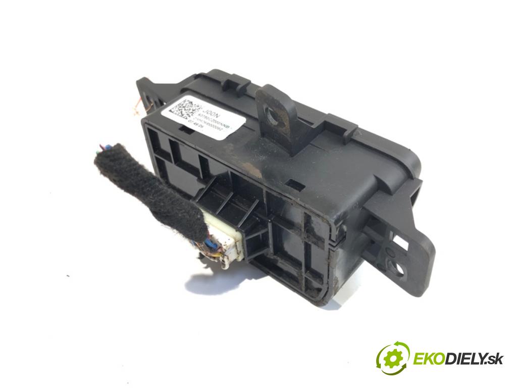 HYUNDAI TUCSON SUV 2021 132 kW 1.6 T-GDI HTRAC 1598 Prepínač nastavenia svetiel 93750-CZ000 (Prepínacie páčky pod volantom)