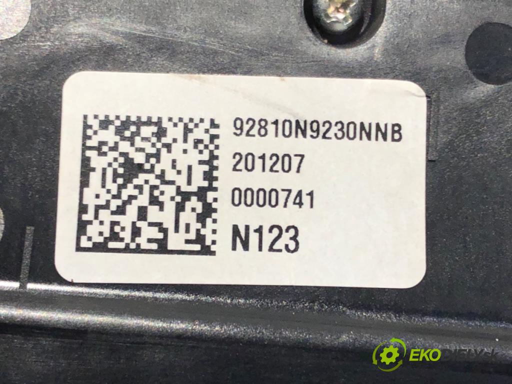 HYUNDAI TUCSON SUV 2021 132 kW 1.6 T-GDI HTRAC 1598 světlo stropní 92810N9230NNB