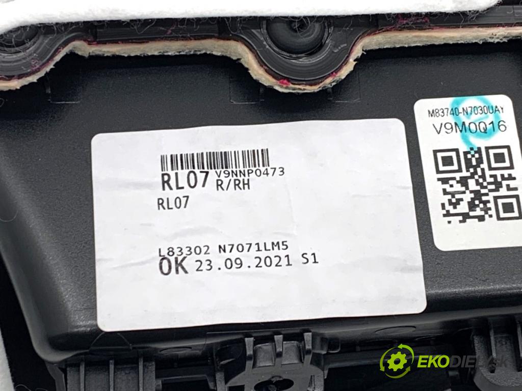 HYUNDAI TUCSON SUV 2021 132 kW 1.6 T-GDI HTRAC 1598 čalúnenie Dvere pravy zad