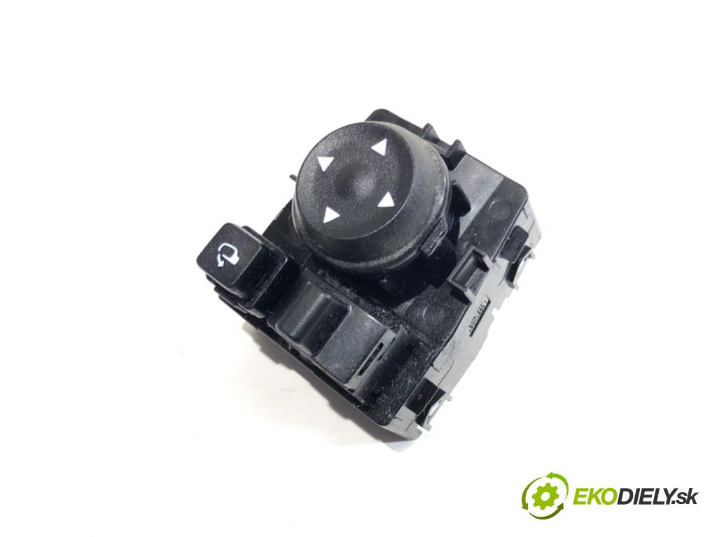 HYUNDAI TUCSON SUV 2021 132 kW 1.6 T-GDI HTRAC 1598 Prepínač nastavenia spätných zrkadiel 93530N7200 (Prepínacie páčky pod volantom)