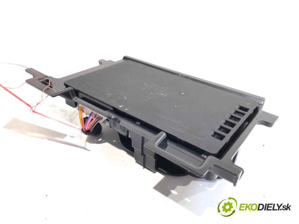 HYUNDAI TUCSON SUV 2021 132 kW 1.6 T-GDI HTRAC 1598 NABÍJEČKA: INDUKCE: 95560-N7000