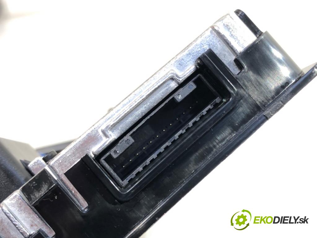 HYUNDAI TUCSON SUV 2021 132 kW 1.6 T-GDI HTRAC 1598 NABÍJEČKA: INDUKCE: 95560-N7000