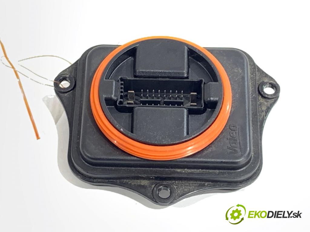 FORD KUGA II SUV 2019 110 kW 1.5 EcoBoost 1499 Modul uhlu svetla 90100295