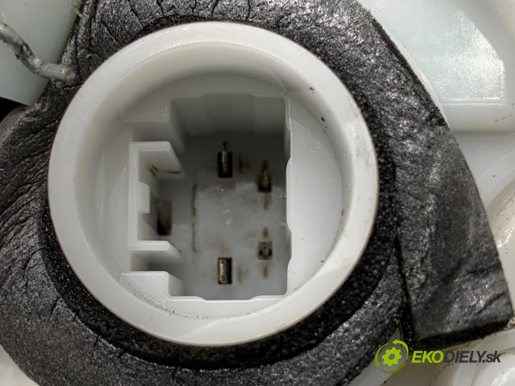 HONDA HR-V SUV 2017 96 kW 1.5 (RU1) 1498 zámok dveře pravý zadní část M85-14110M2