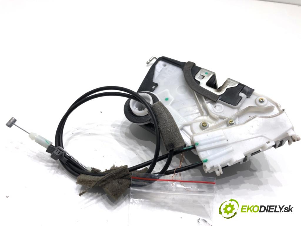 HONDA HR-V SUV 2017 96 kW 1.5 (RU1) 1498 zámok dveře pravý přední část M85-11110M2