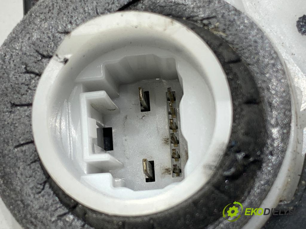 HONDA HR-V SUV 2017 96 kW 1.5 (RU1) 1498 zámok dveře levý přední část M85-11120M2