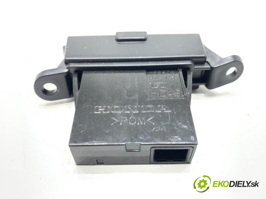 HONDA HR-V SUV 2017 96 kW 1.5 (RU1) 1498 spínač světel nouzových M55804 (Páčky pod volantem)