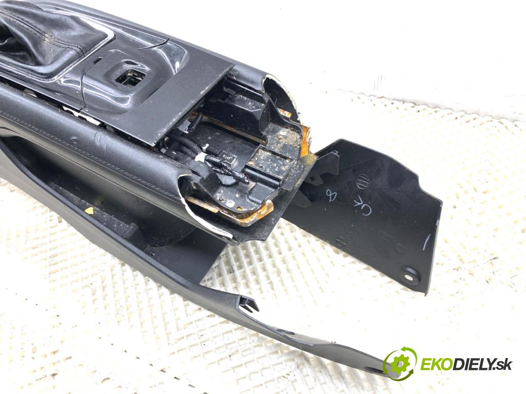 HONDA HR-V SUV 2017 96 kW 1.5 (RU1) 1498 Tunel středový 83405-T7WA010-21 (Středový tunel)