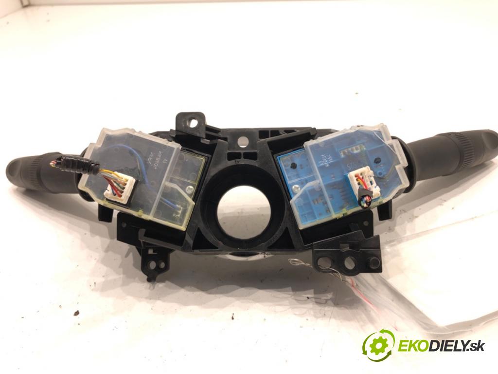 HONDA HR-V SUV 2017 96 kW 1.5 (RU1) 1498 Prepínač kombinovaný  (Prepínacie páčky pod volantom)