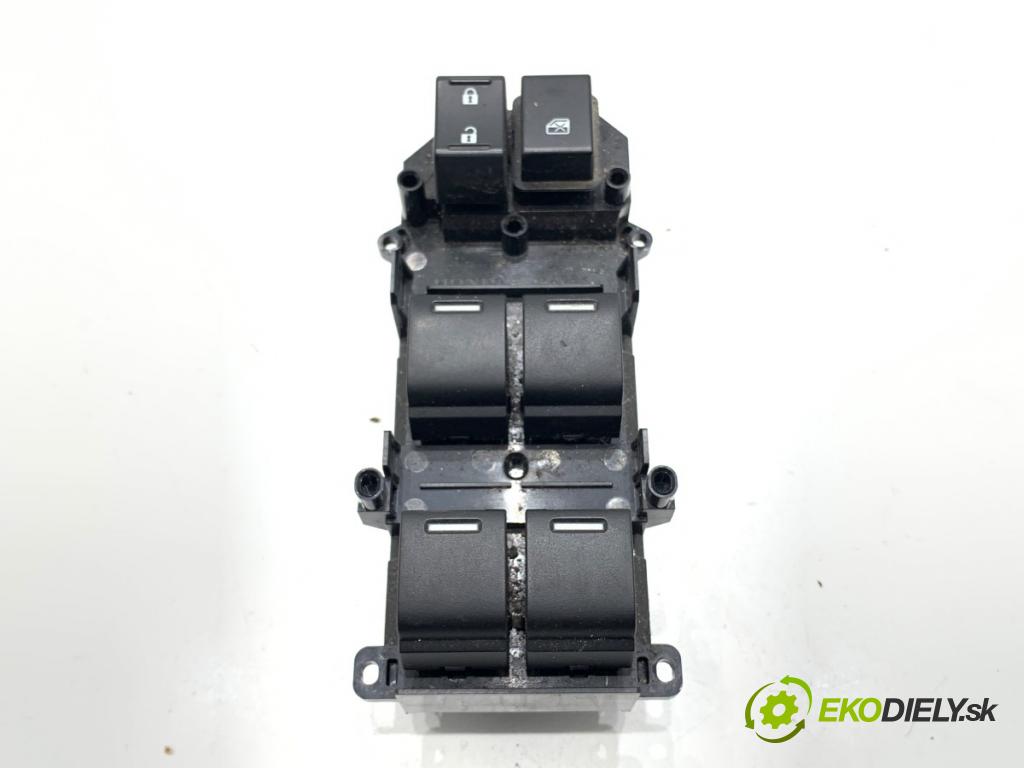 HONDA HR-V SUV 2017 96 kW 1.5 (RU1) 1498 Prepínač okien 35750-T7S-G31 (Prepínacie páčky pod volantom)