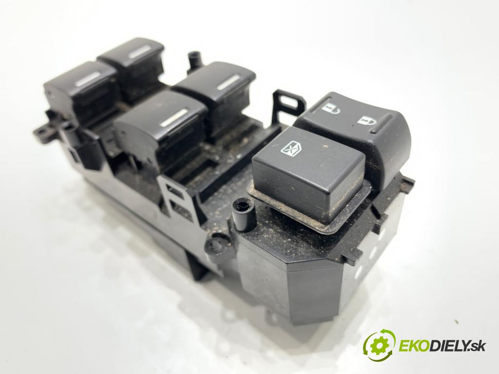 HONDA HR-V SUV 2017 96 kW 1.5 (RU1) 1498 Prepínač okien 35750-T7S-G31 (Prepínacie páčky pod volantom)