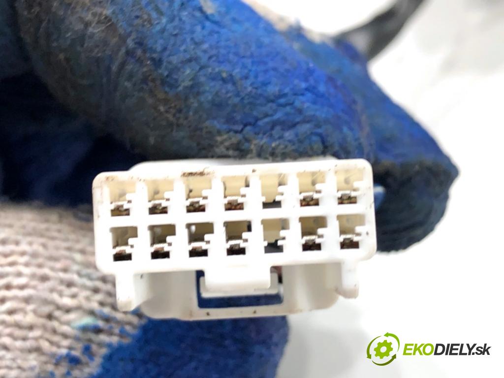 HONDA HR-V SUV 2017 96 kW 1.5 (RU1) 1498 zpětné zrcátko pravý