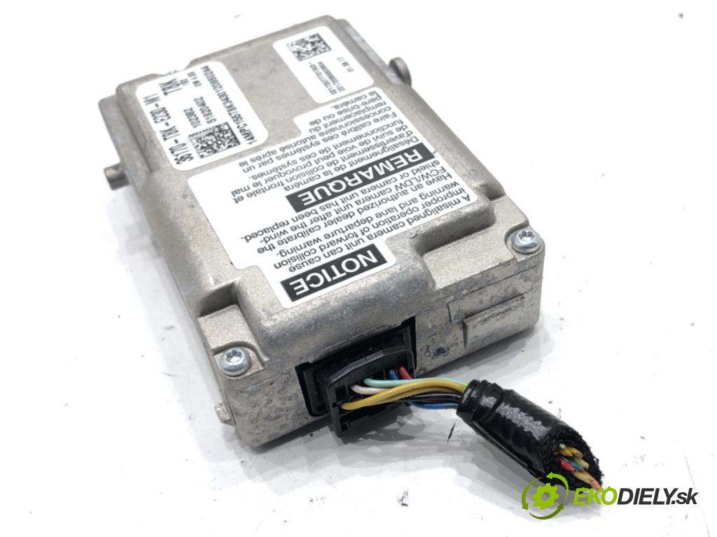 HONDA HR-V SUV 2017 96 kW 1.5 (RU1) 1498 KAMERA okna prednej 36170-T8K-E230-M1