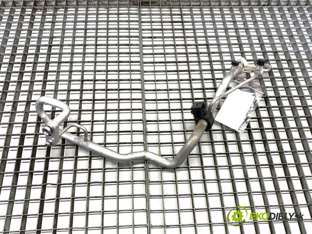 HONDA HR-V SUV 2017 96 kW 1.5 (RU1) 1498 rúrka klimatizace  (Trubka klimatizace)