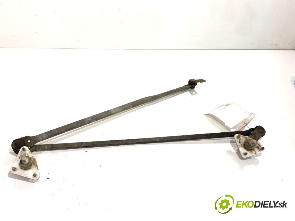 NISSAN TERRANO samochód terenowy zamknięty 1994 73 kW 2.7 TD 4WD 2664 Mechanizmus stieračov predný  (Motorček stieračov predný)