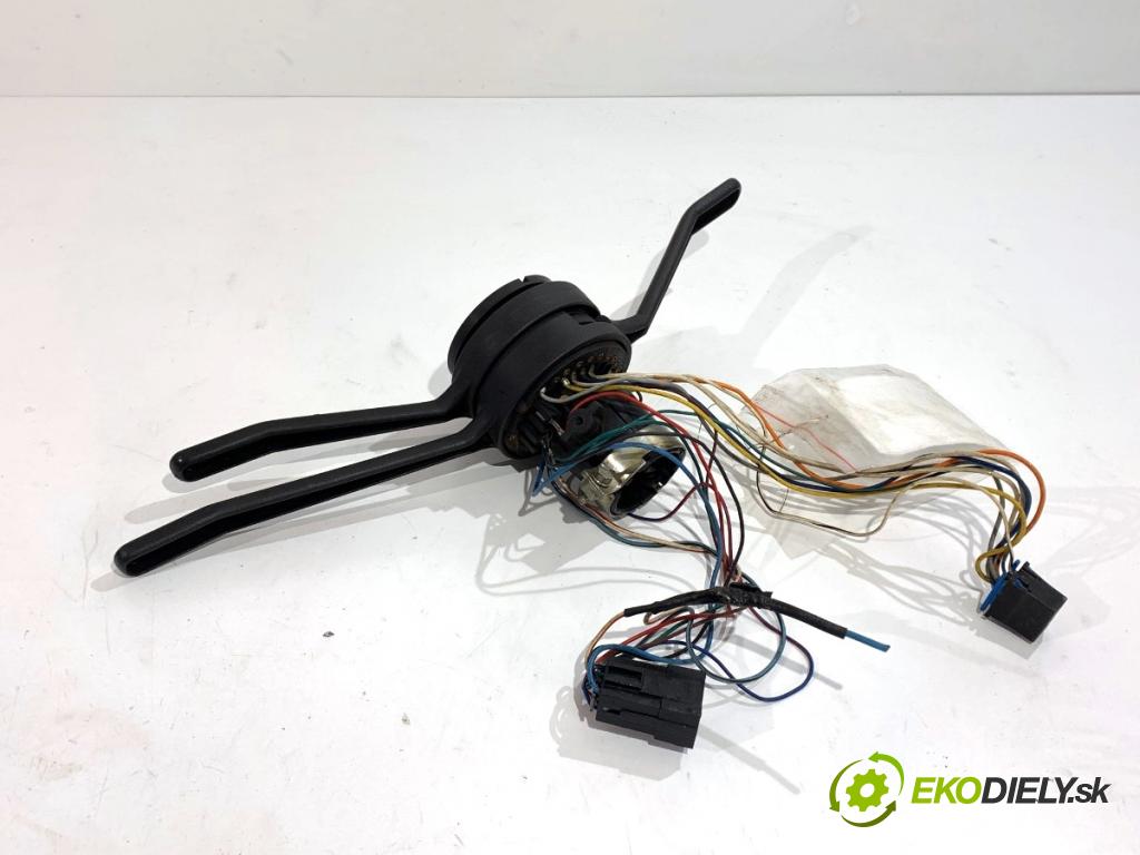 DAEWOO LUBLIN II Autobus 1999 64 kW 2.4 TD 2417 Prepínač kombinovaný  (Prepínacie páčky pod volantom)