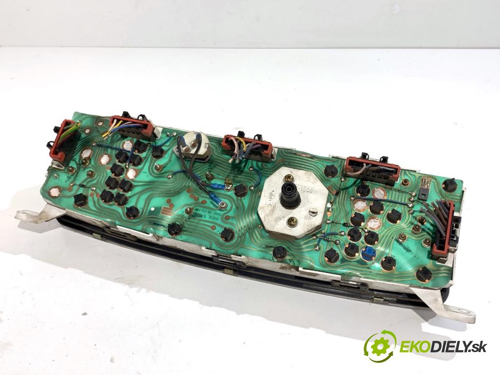 DAEWOO LUBLIN II Autobus 1999 64 kW 2.4 TD 2417 Prístrojovka 832496010 (Prístrojová doska)