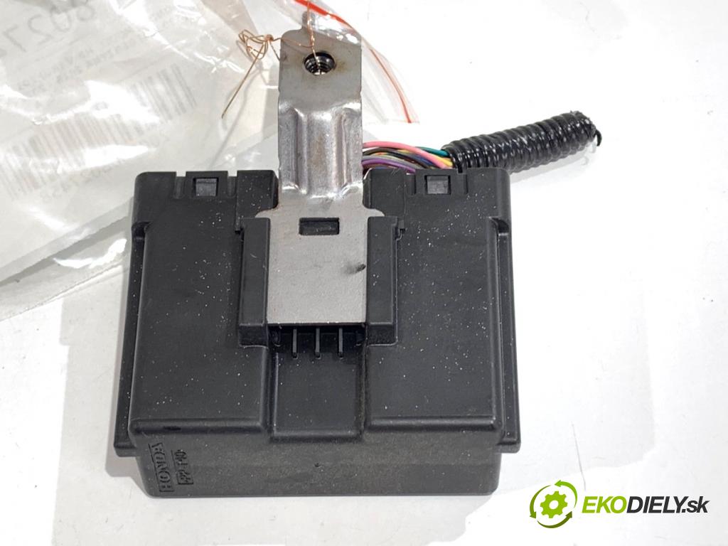 HONDA HR-V SUV 2017 96 kW 1.5 (RU1) 1498 Modul PDC 39670-T7S-T010 (Riadiaca jednotka ostatné)