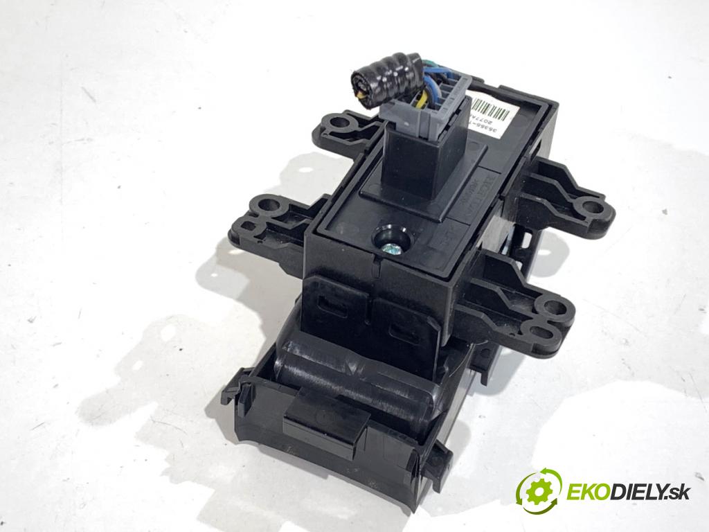 HONDA HR-V SUV 2017 96 kW 1.5 (RU1) 1498 Spínač brzdy ručnej brzdy 35355-T7A-J012 (Prepínacie páčky pod volantom)