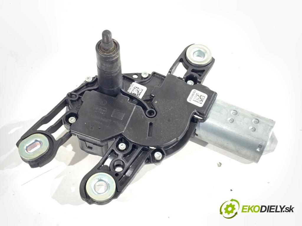 SEAT LEON III liftback 2018 96 kW 1.5 TSI 1495 Motor stieračov zad 5F4955711A