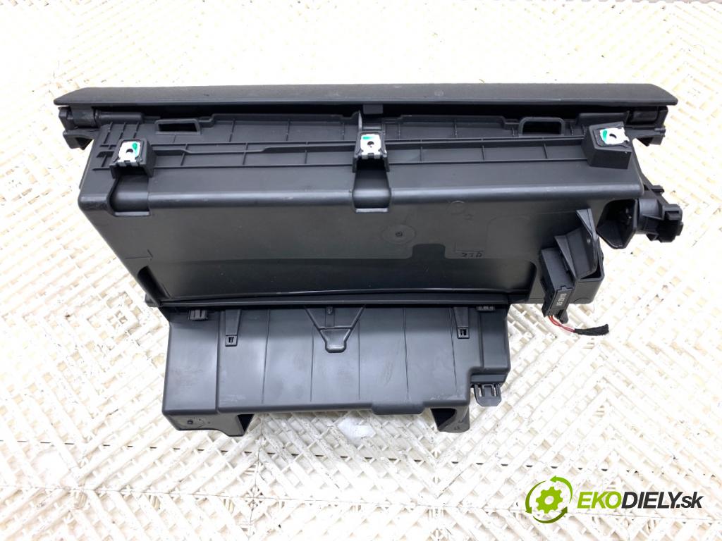 SEAT LEON III liftback 2018 96 kW 1.5 TSI 1495 přihrádka kastlík spolujezdce 5F1857095 (Přihrádka (kastlík))