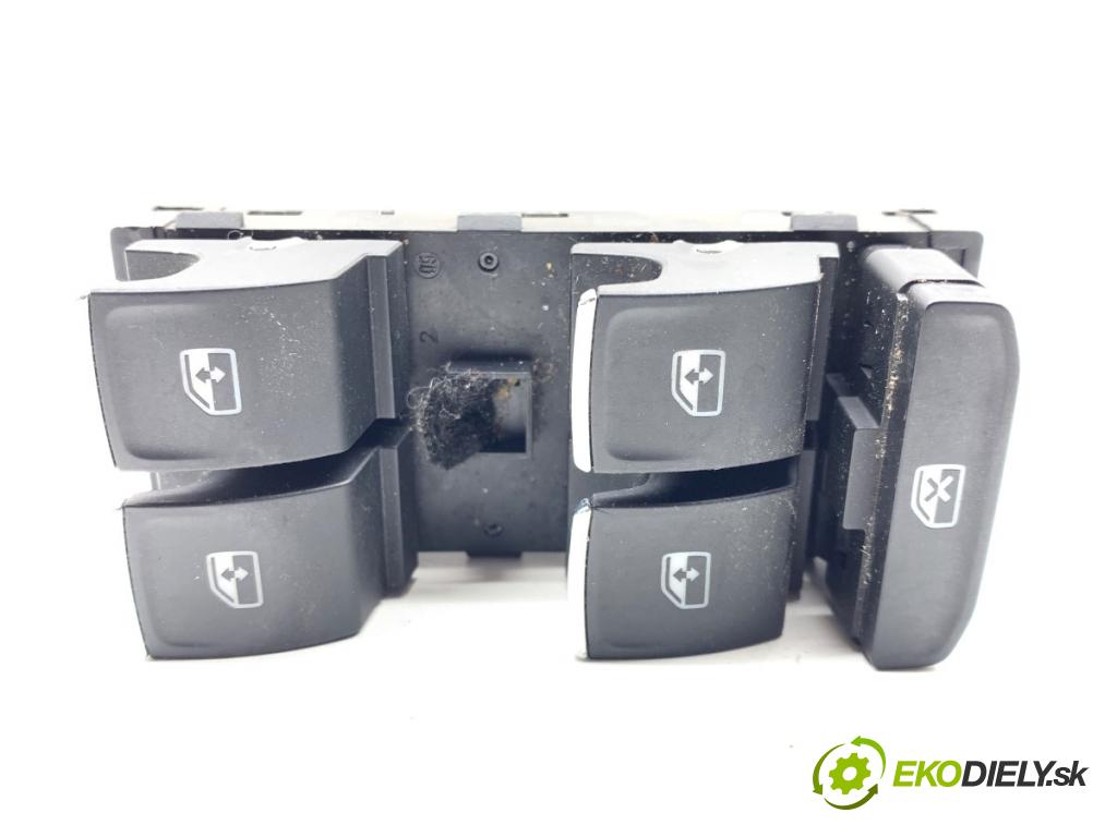 SEAT LEON III liftback 2018 96 kW 1.5 TSI 1495 Prepínač okien 5G0959857G (Prepínacie páčky pod volantom)