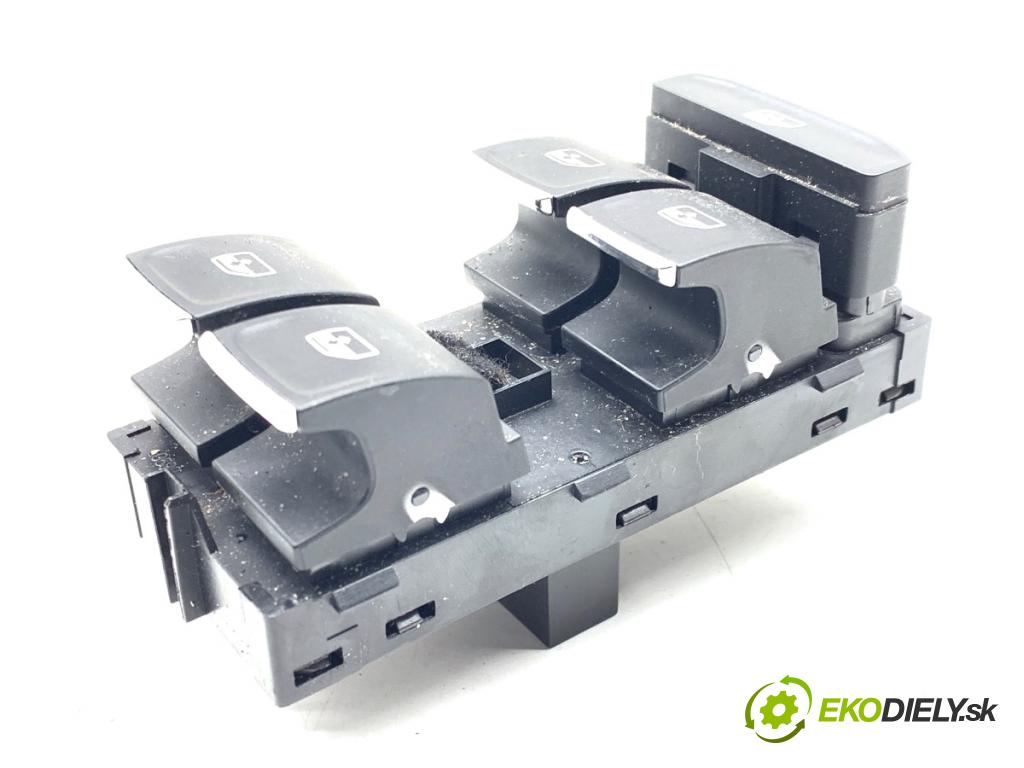 SEAT LEON III liftback 2018 96 kW 1.5 TSI 1495 Prepínač okien 5G0959857G (Prepínacie páčky pod volantom)