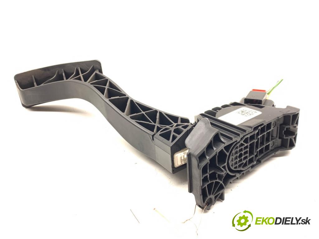 SEAT LEON III liftback 2018 96 kW 1.5 TSI 1495 Potenciometer plynu 5Q1723503H (Potenciometer plynového pedálu)