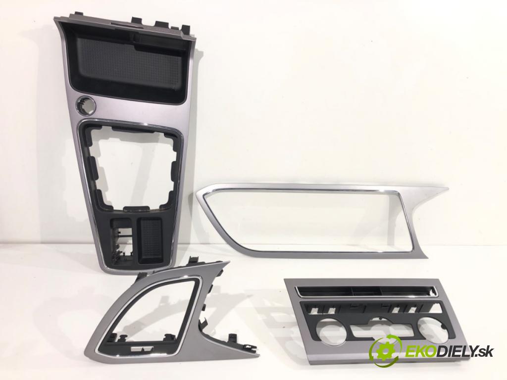 SEAT LEON III liftback 2018 96 kW 1.5 TSI 1495 lišty kryt 5F1863283E 5F0858060H (Lišta)