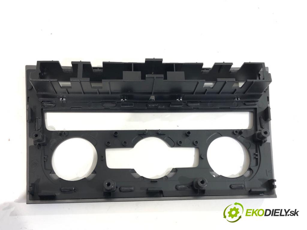 SEAT LEON III liftback 2018 96 kW 1.5 TSI 1495 lišty kryt 5F1863283E 5F0858060H (Lišta)