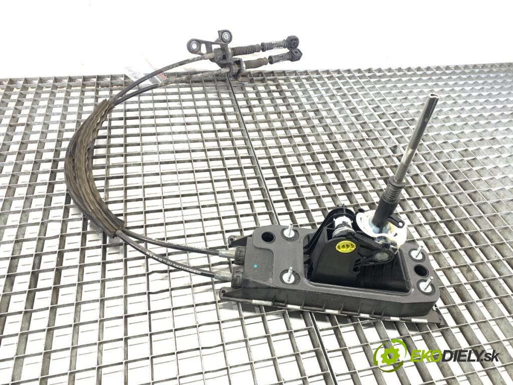 SEAT LEON III liftback 2018 96 kW 1.5 TSI 1495 Kulisa 5Q0711049AN (Rýchlostná páka (kulisa))