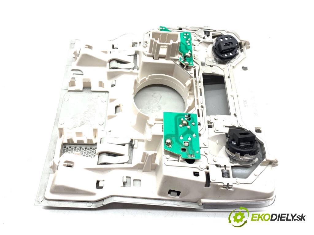 SEAT LEON III liftback 2018 96 kW 1.5 TSI 1495 světlo stropní 5F0947105AT